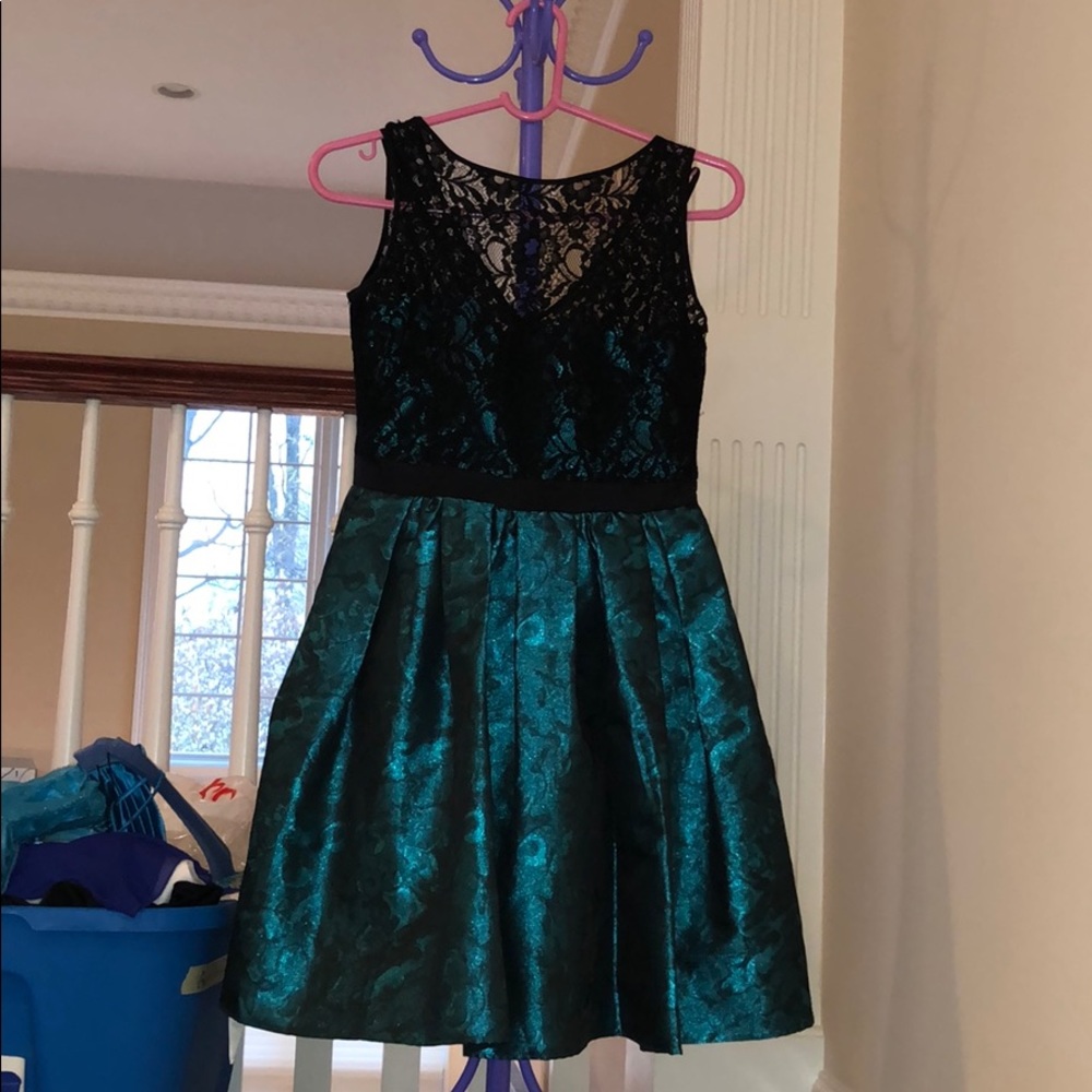 BEAUTIFUL Aidan Mattox dress!